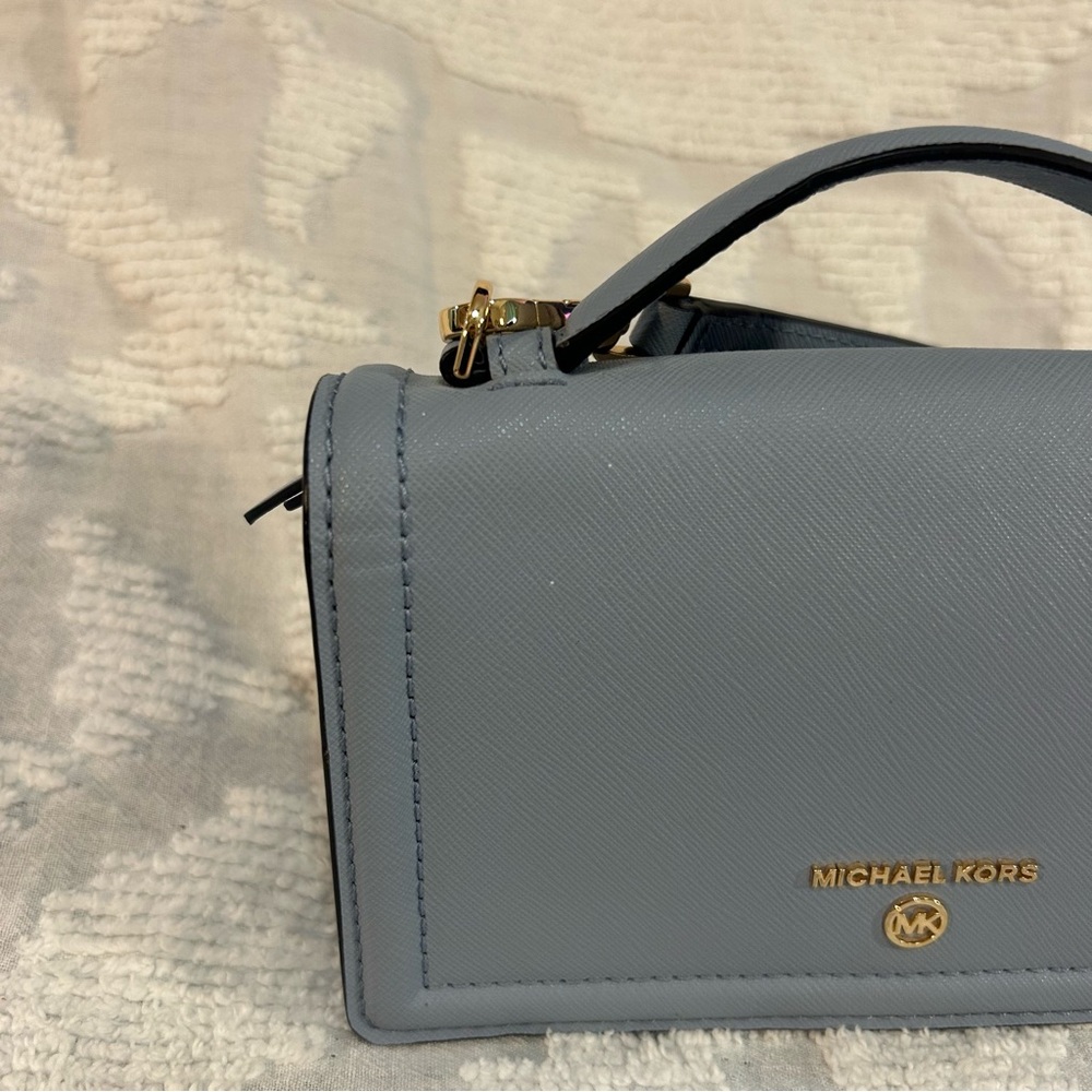 Michael Kors Pale Blue Jet Set Charm Small Top Handle Smartphone Crossbody Purse - Picture 3 of 15